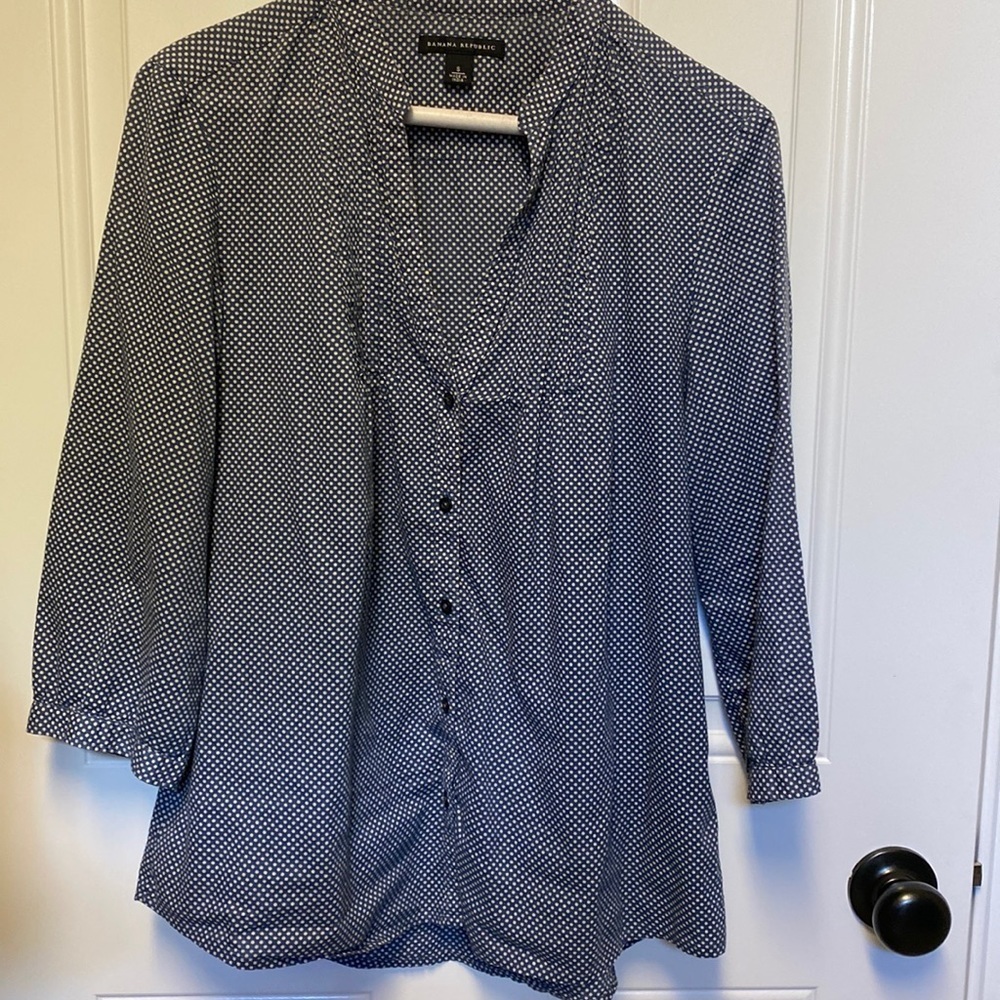Banana Republic button front blouse